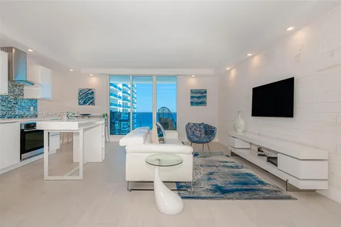 2301 Collins Ave # 941, Miami Beach FL 33139