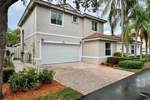 1470 Sweetbay Way, Hollywood FL 33019