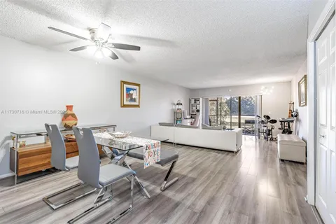 16431 Blatt Blvd # 103, Weston FL 33326