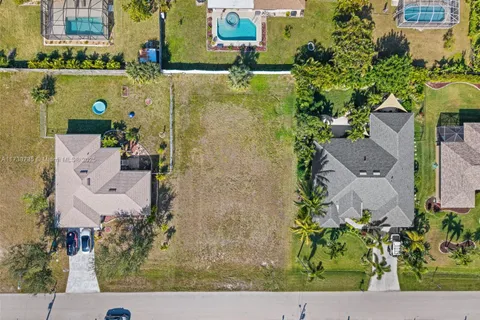 2133 coral point dr, Cape Coral FL 33990