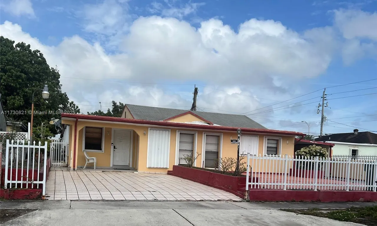 681 NE 3rd Pl, Hialeah FL 33010