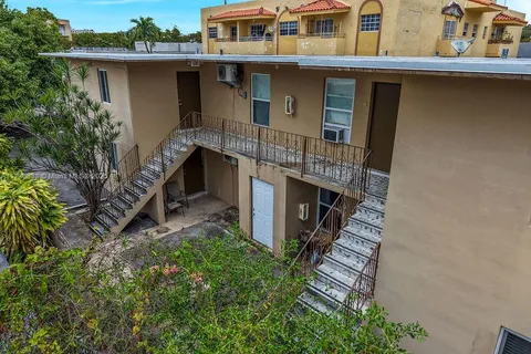 1361 SW 4th St, Miami FL 33135