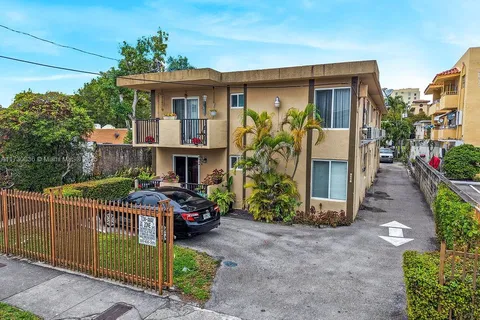 1361 SW 4th St, Miami FL 33135