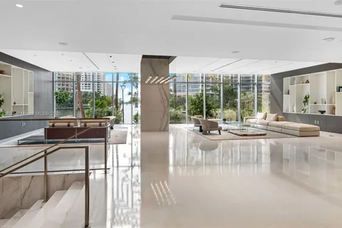 300 Biscayne Blvd Way # 3709w, Miami FL 33131