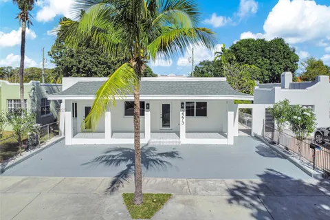 2273 SW 5 St, Miami FL 33135