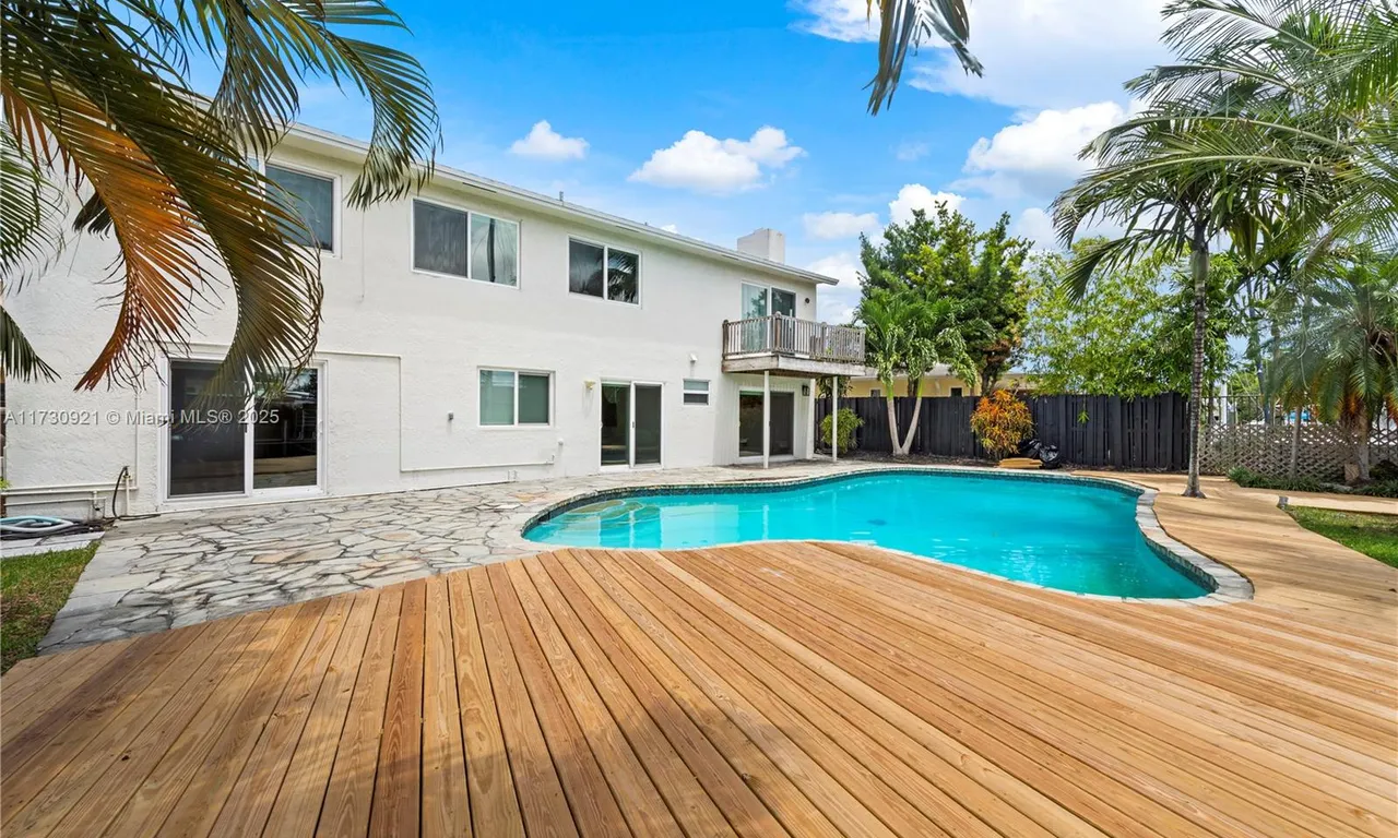 1617 SW 17th Ave, Fort Lauderdale FL 33312