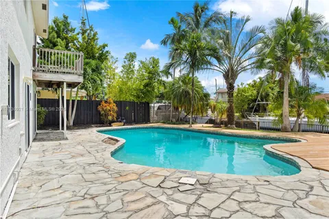 1617 SW 17th Ave, Fort Lauderdale FL 33312