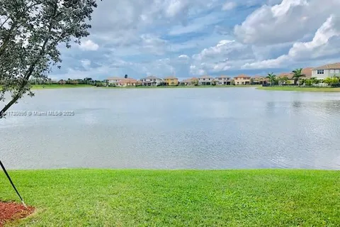 8429 Lakeview Trl, Parkland FL 33076