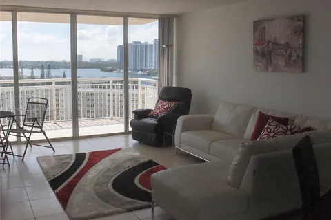 18031 Biscayne Blvd # 1103, Aventura FL 33160