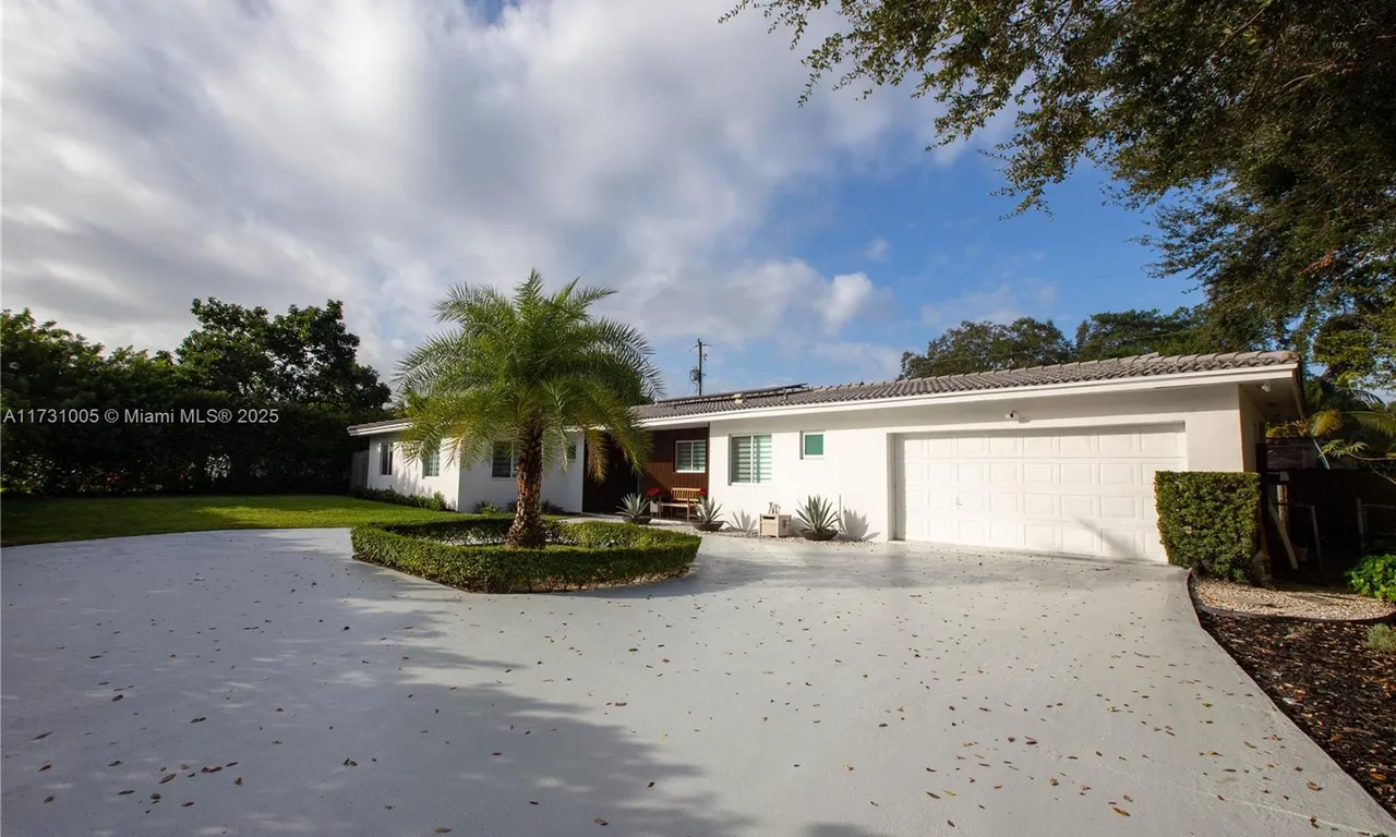 8850 N Miami Ave, El Portal FL 33150