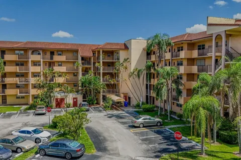 3955 N Nob Hill Rd # 402, Sunrise FL 33351