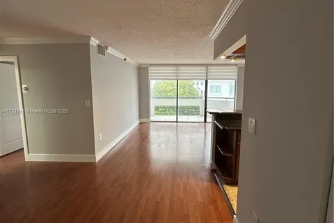 911 E Ponce De Leon Blvd # 504, Coral Gables FL 33134