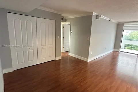 911 E Ponce De Leon Blvd # 504, Coral Gables FL 33134