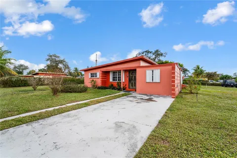 2140 NW 123rd St, Miami FL 33167