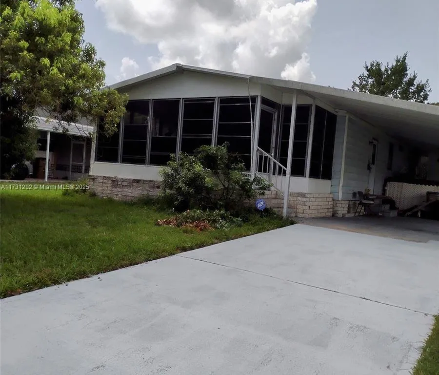 2628 McDaniel, Kissimmee FL 34758