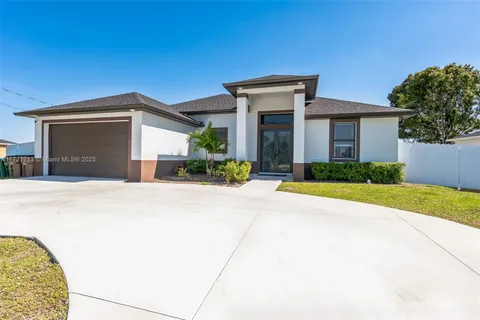 217 Nelson RD N, Cape Coral FL 33993