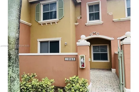 10653 SW 8th St # 2407, Pembroke Pines FL 33025