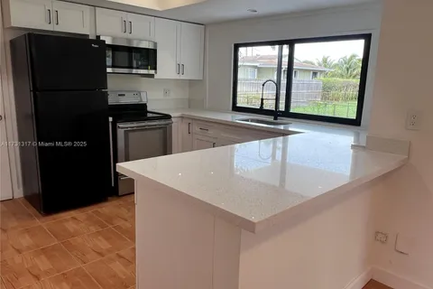 4461 NW 3rd Ct, Plantation FL 33317