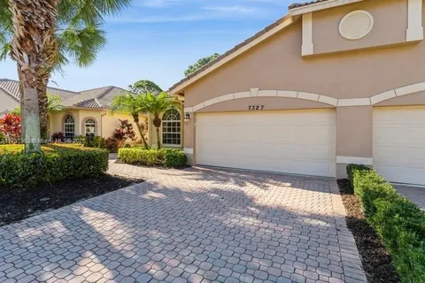 7327 Sea Pines Ct, Port St. Lucie FL 34986