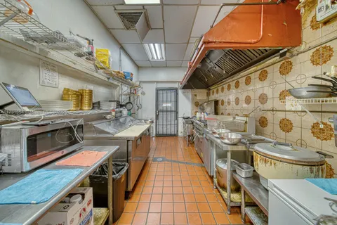 Full-Service Restaurant For Sale On Plantation / Sunrise, Plantation FL 33322