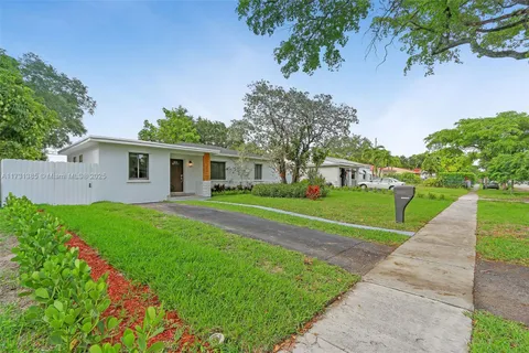 1335 NE 133rd St, North Miami FL 33161