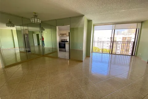 16919 N Bay Rd # 902, Sunny Isles Beach FL 33160