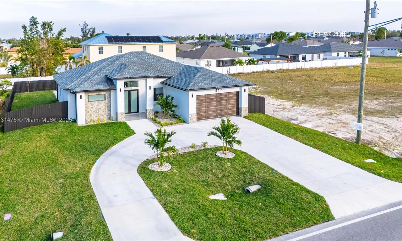 417 NELSON RD N, Cape Coral FL 33993