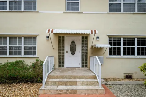 237 Madeira Ave # 2, Coral Gables FL 33134