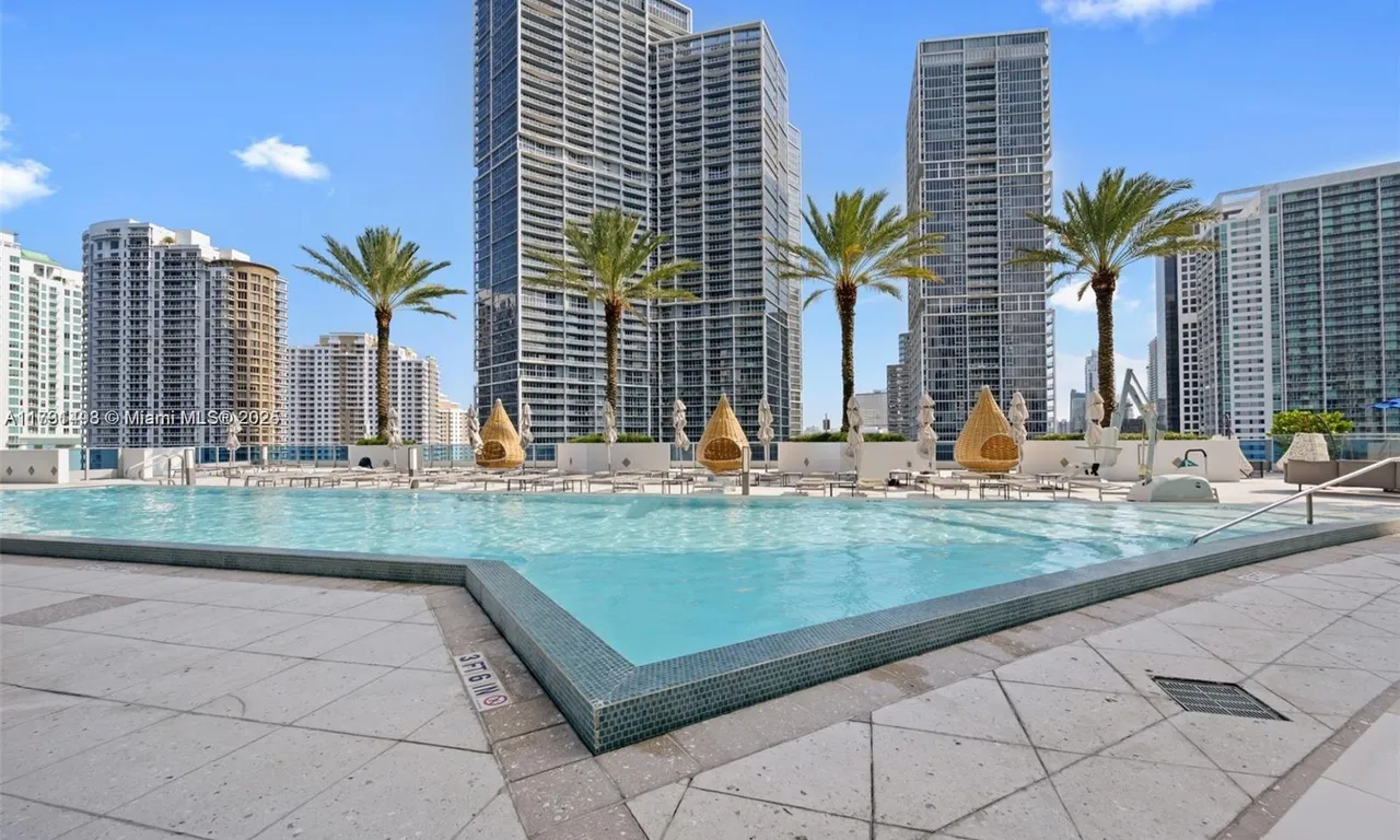 200 Biscayne Boulevard Way # 3903, Miami FL 33131