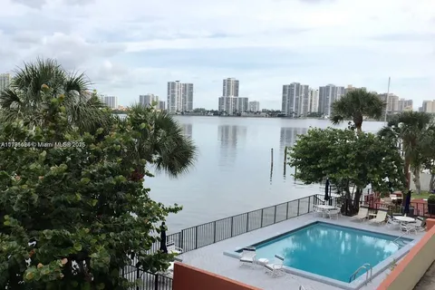 17878 N Bay Rd # 201, Sunny Isles Beach FL 33160