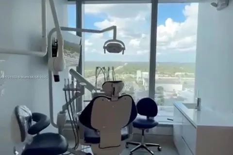DENTAL OFFICE SW 74th Ct, Miami FL 33156