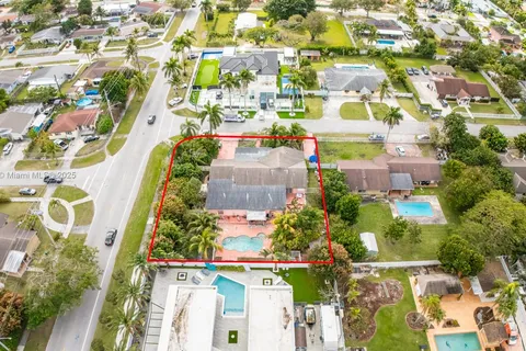 12701 SW 187th Ter, Miami FL 33177