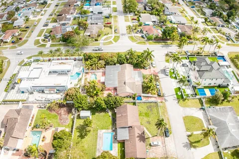 12701 SW 187th Ter, Miami FL 33177