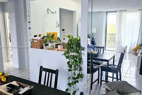 16950 W Dixie Hwy # A427, North Miami Beach FL 33160