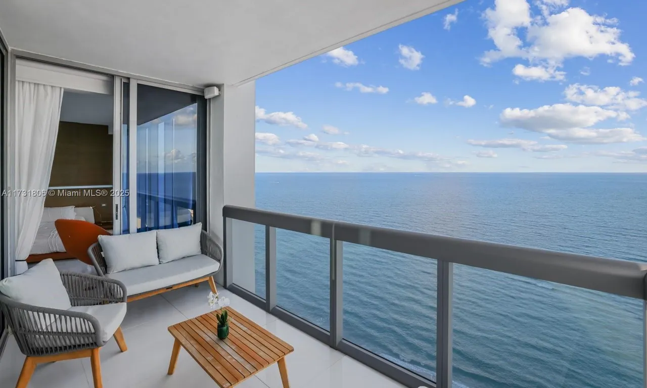 6899 Collins Ave # 2208, Miami Beach FL 33141