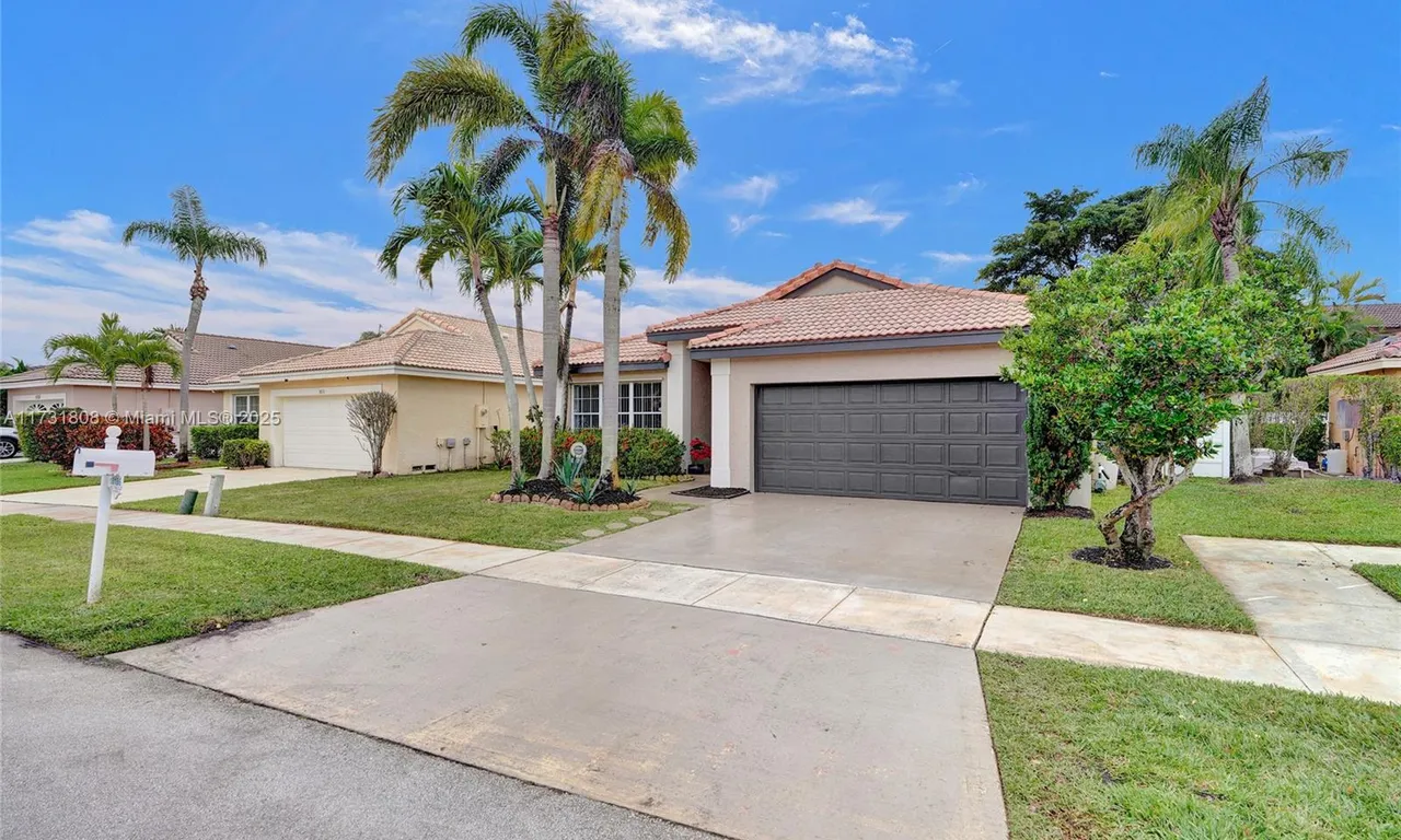 18186 SW 4th Ct, Pembroke Pines FL 33029