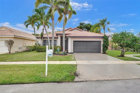 18186 SW 4th Ct, Pembroke Pines FL 33029