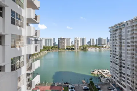 2750 NE 183rd St # 1501, Aventura FL 33160