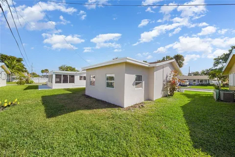 2709 NW 54th St, Tamarac FL 33309