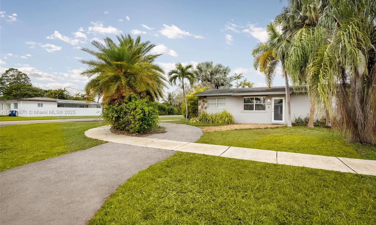 17275 SW 302nd St, Homestead FL 33030