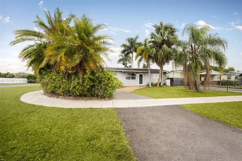 17275 SW 302nd St, Homestead FL 33030