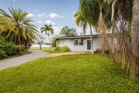 17275 SW 302nd St, Homestead FL 33030