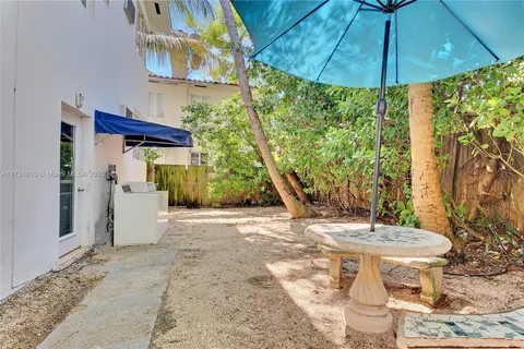 7510 Byron Ave, Miami Beach FL 33141