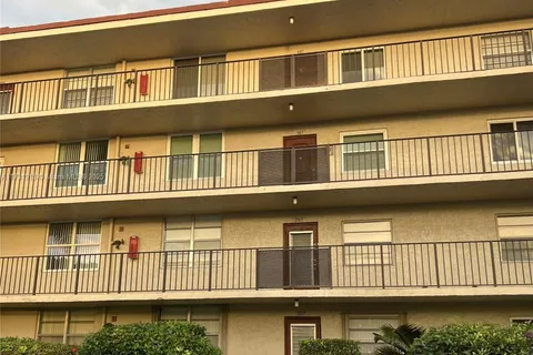 27 Abbey Ln # 107, Delray Beach FL 33446