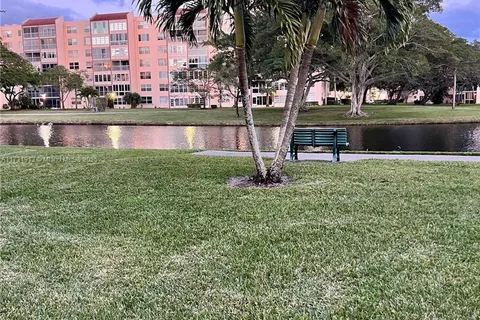 27 Abbey Ln # 107, Delray Beach FL 33446