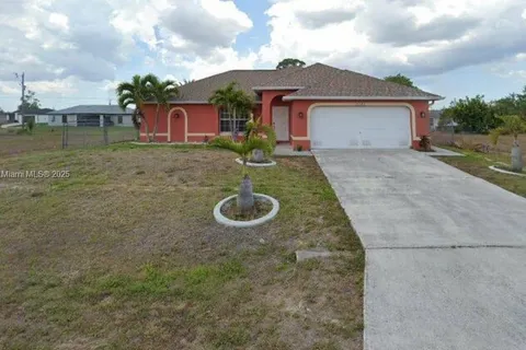 1220 NE 7th Ave, Cape Coral FL 33909