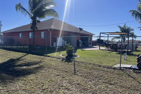 1220 NE 7th Ave, Cape Coral FL 33909