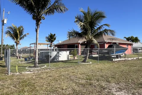 1220 NE 7th Ave, Cape Coral FL 33909