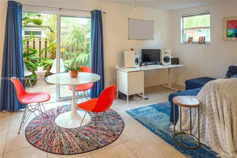 1229 NE 16th # 1, Fort Lauderdale FL 33304