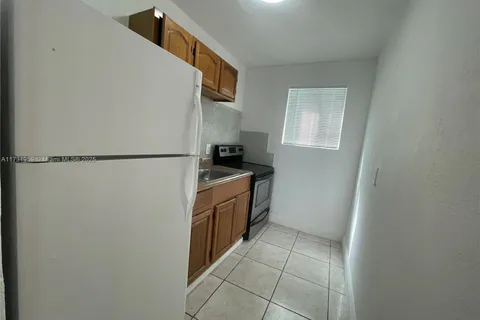 535 NW 7th St # 1, Miami FL 33136